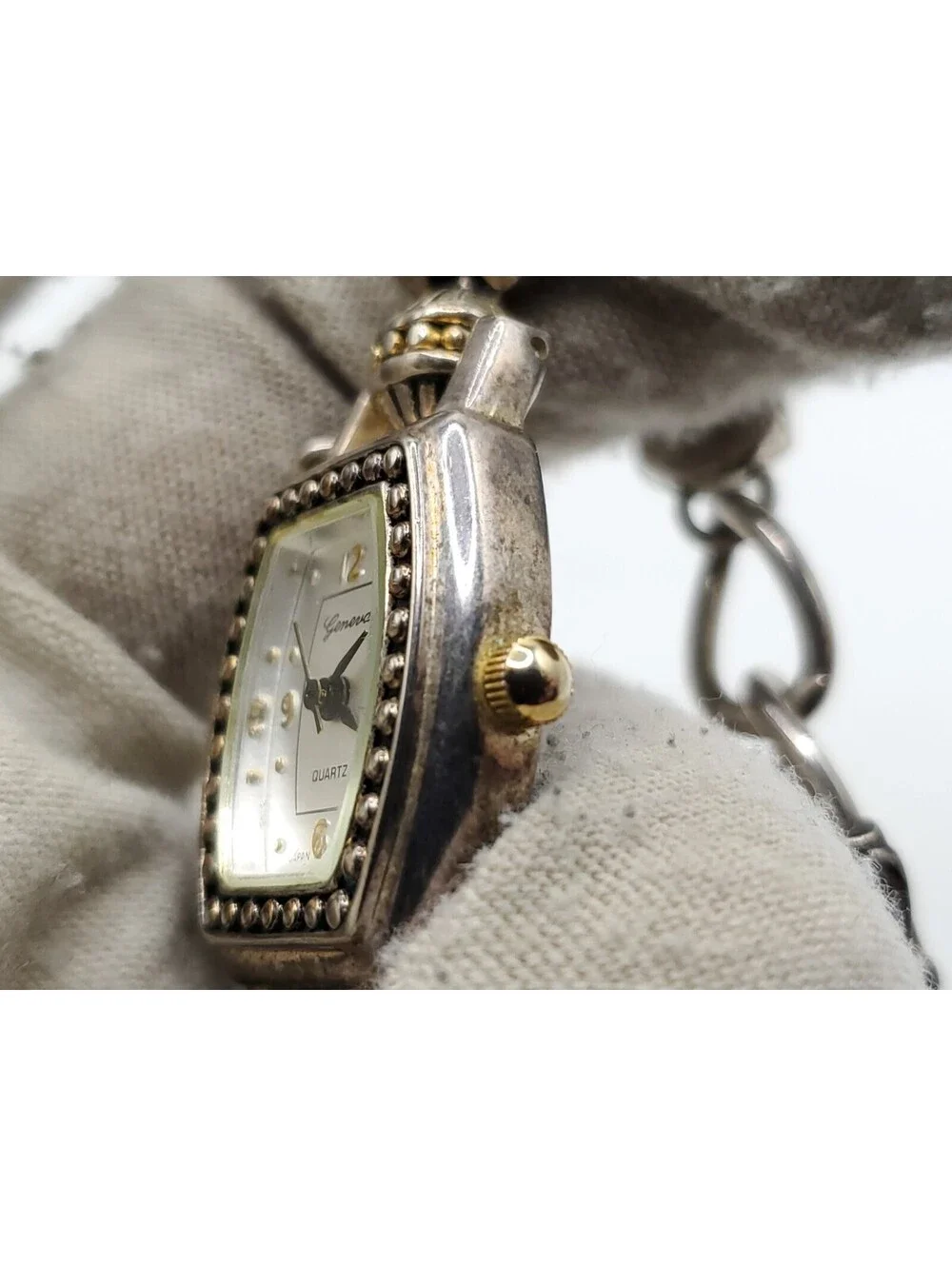 Geneva Quartz Watch Womens New Battery Silver Tone 19mm
